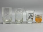 DEMI CRISTAL - Lote de 4 copos diversos. Maior 8,5 cm e menor 4,5 cm.