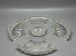 DEMI CRISTAL - PETISQUEIRA EM GROSSO EM DEMI CRISTAL - Com 5 divisoes, sendo a parte central para molhos. Med. 28 cm.