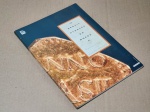 Brasil Através da Moeda, Exposição Permanente - Rio de Janeiro 1995 - 1a. ed. - Brochura - Muito bom exemplar, sinal de acidificação, brochura com danos, marcas do tempo.