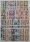 Brasil - Seleção de 40 quadras de selos comemorativos do Brasil, todas as quadras são antigas e de bom valor de catálogo, sem carimbo com goma perfeita! Algumas estão repetidas como pode ser visto pela imagem. Na imagem temos exatamente as quadras que serão enviadas! Oportunidade por se tratar de quadras de bom valor de catálogo!