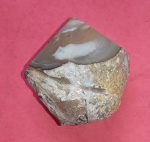 Decoração - Pedra Lapidada com formato de ponta (pontiagudo)  aparecendo miolo de granito semi precioso !!! lindo para decoração de ambientes !! usado por geologo !!