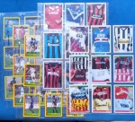Colecionismo - 80 cards da Italia !! 18 unid. Times !! Juventos / Roma Etc.. + 12 de camisas de times e restante de Jogadores e Escudos !!    Valor inicial muito abaixo do mercado !! estimativa de aproximadamente 120,00 Reais !!