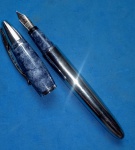 Caneta -Coleção Agostini !! Pena tinteiro !! Iridiun/ Germany !! Corpo cromado e tampa com detalhe em cor cinza marmorizado  !!  Acervo de colecionador !! carga tipo bomba , perfeito estado !!