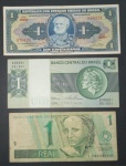 3 cedulas - Brasil - valores Unitarios (1,00) de difrentes épocas do Dinheiro do Brasil !! 1 Cruzeiro decada de 1960 !! + 1,00 cruzeiro da decada de 1970 e 1 Real de 1994 !! otimo pra estudantes , e professores !! ou iniciantes no colecionismo !!