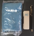 Colecionismo- 3 peças Aviação !! meia cor azul da VARIG !! + kit de higiene bucal !! e caneta da Vasp !! todo material promociaonal antigos !! acervo de colecionador !!