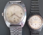 2 relogios marcas diferentes PORCHE Unisex !! cor preto pulseira metalica e outro antimagnetico antigo ambos para revisão ou conserto muito tempo parado !!