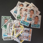 Colecionismo - 82 Figurinhas de album de Campeonato Brasileiro do ano de 2011 e 2012 !! todas diferentes da seguinte forma 40 unid. 2011 e 42 unid. 2012 !! todas perfeitas, valor inicial muito abaixo de mercado !!