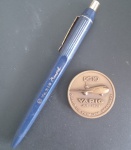 Medalha e Caneta comemorativas da VARIG !!! Julho de 1974 !! avião a jato tipo DC - 10 !!  na embalagem original !! acervo de colecionador !! peças muito Raras !!