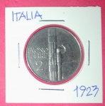 Moeda - Italia - Raridade !! Commorativa   !! ano de 1923 !!  valor de 2 Lire !! ja são 100 anos !! material cuproniquel !!