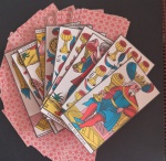 Colecionismo- Baralho de Taro de adivinhação !! cartas do tipo de cigana !! em perfeito estado com 76 peças !!