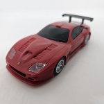 Miniatura de plástico, Ferrari 575 GTC, na cor vermelho, modelo com sonorização. Coleção Shell V-Power. Mede aproximadamente 10x3. No estado (sem caixa).