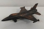 Apontador em ferro ricamente detalhado de Avião a Jato . Mede: 10 cm