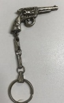 Antigo Chaveiro de Coleção - REVOLVER  EM METAL PRATEADO