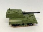Miniatura veículo tanque militar, cor verde, marca Matchbox Rola-Matcs 70. Mede aproximadamente 6x3. (sem caixa)