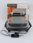 WEST BEND- Fritadeira elétrica Made In Usa, sem uso na embalagem original, 120 volts. Med. 39 cm .