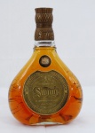 Johnnie Walker Swing Blended Scotch Whisky 750ml. Lacrada.