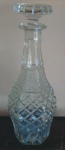 René Lalique  Magnífica Licoreira Francesa em cristal lapidado e gomado. Altura 32 cm.     Assinada.
