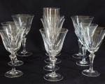 CRISTAL - Lote de dez taças em cristal translucido, sendo três tamanhos diferentes. Med: 20x5,3/15x8/16x9cm.