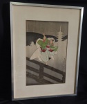 Xilogravura japonesa Ushiwakamaru e Benkei  Uchida Art Co. (Kyoto) - Impressão artística tradicional japonesa (woodblock print), originada por S. Hasegawa, representando o célebre encontro entre o jovem guerreiro Ushiwakamaru e o monge Benkei na ponte Gojo. Cena delicadamente colorida, com traços refinados e paisagem típica do período. Verso com texto explicativo em inglês, emitido pela Uchida Art Co. Ltd., importante centro de arte de Kyoto especializado em xilogravuras artesanais. Med: 39x 26 cm tela, 57x 43,5commoldura.