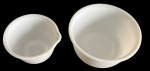 HAMILTON BEACH - Lote constando Duas lindas e antigas tigela em confeccionada em opalina.  Med: 23 x 12  /17x11cm.