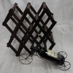 Uma adega de vinho e um porta garrafa designer de  bicicleta . Med: 31x48x43/38x20cm. (Observação não acompanha vinho).