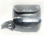 COLECIONISMO - Olympus (Stylus) - Rara câmera fotográfica japonesa, déc 90. Acompanha capa adaptada. Obs: não testada.