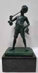 Frederic Boissier  (Toulouse-France)   Belíssima  Escultura  Francesa  em  bronze, representando Jeune Flütiste, esculpida, cinzelada e patinada.  Base em mármore, assinada.  Altura 54 cm