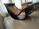 OSCAR / ANA MARIA NIEMEYER - COBIÇADA OBRA. Chaise Long (RIO) Na cor preto fosco, palhinha indiana
