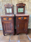 MESA DE CABECEIRA ANTIGA ESTILO ART NOUVEAU COM TAMPO DE MÁRMORE E ESPELHO DE CRISTAL BISOTADO