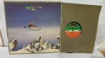LP - Vinil. YES, SHOWS **  LP EM MUITO  BOM ESTADO. CAPA COM DESGASTES DE USO E TEMPO, MAS NADA GRITANTE
