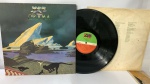 LP - Vinil. YES, DRAMA **  LP EM MUITO  BOM ESTADO. CAPA COM DESGASTES DE USO E TEMPO, MAS NADA GRITANTE