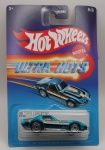 Miniatura Hot Wheels Ultra Hots 69 Copo Corvette, escala 1/64. Item no estado conforme fotos. Carrinho de Coleção.