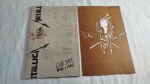 RARÍSSIMO LIVRO COM INÚMERAS FOTOS DO METÁLLICA + O STENCIL DO SCARY GUY, PEÇAS QUE FAZIAM PARTE DO