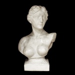 GALILEO EMENDABILI (Ancona, Itália, 1898  São Paulo, SP, 1974) Busto feminino, escultura em molde