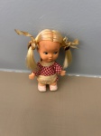 Boneca antiga da Estrela, corpo de plástico e cabeça vinil