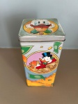 01 lata antiga e um cofrinho, MetalCards Disney 16 cm de altura