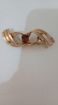 Broche  antigo folheado anos 40 com engate  com laço com 8 cm
