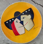 Gustavo Rosa, Casal, prato de porcelana Schmidt, 30cm de diâmetro