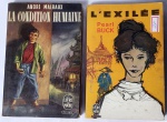 Lote contendo 2 livros de romance, escritos em francês, década de 50, marcas do tempo.