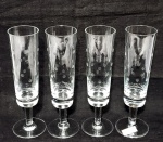 Lote contendo 4 taças produzidas em cristal Demi, altura 18cm, meados do século XX.