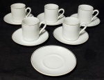 Polove, conjunto com 5 xícaras para café e 6 pires produzidas em porcelana, com filetacao dourada, década de 60/70.