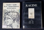 Lote contendo 2 livros de romance, escritos em francês, década de 50, marcas do tempo.