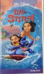 LILLO & STITCH. WALT DISNEY PICTURES. NONE. BRASIL. NONE. NTSC - VHS. DURAÇÃO, 85 MIN. DUBLADO. FITA E CASE EM EXCELENTE ESTADO DE CONSERVAÇÃO. NÃO TESTADO, USADO, NECESSITA LIMPEZA.