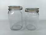 POTES - INDONÉSIA: Belo par de potes de vidro transparente com tampa de pressão, INDONESIA, medidas: altura:22 cm, largura:13 cm e comprimento:13 cm