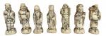 Escultura Sete Deuses Da Felicidade Em Resina Com Peanha cor marfim 7cm de altura