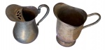 Lote contendo duas antigas jarras espessuradas a prata.