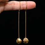 H STERN - Par de Brinco (Joalheria: H STERN) em Ouro 18K (Inscrição 750). Tamanho: Aprox. 7,2 x 0,9
