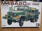 Kit plastimodelismo M49A2C Fuel Tanker AFV CLUB escala 1/35, completo,Photo Etched, decals e intruções.Se necessário solicitar mais fotos, vídeos ou perguntas para análise . Lembre-se de questionar sobre todas as dúvidas até o dia anterior ao dia do pregão ao vivo, solicite fotos e informações se necessário !Antes de efetuar lances, leia as informações importantes e os termos e condições com atenção! Dúvidas devem ser enviadas via WhatsApp (24) 992260836 Grato a todos!!!!