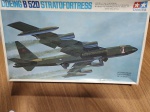 Kit plastimodelismo Tamiya BR Boening B52D Stratofortress escala 1/100!!!!Incompleto Faltam as arvores de bombas e o suporte apenas ,instruções , decals e transparências ok.Se necessário solicitar mais fotos, vídeos ou perguntas para análise . Lembre-se de questionar sobre todas as dúvidas até o dia anterior ao dia do pregão ao vivo, solicite fotos e informações se necessário !Antes de efetuar lances, leia as informações importantes e os termos e condições com atenção! Dúvidas devem ser enviadas via WhatsApp (24) 992260836 Grato a todos!!!!