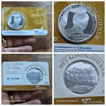 Moeda Holanda - 10 euros - Ano 2013 - Cobre banhado em prata  - 15,5g - 33 mm - KM# 339 -  BLISTER OFICIAL. Coroação do Rei Willem-Alexander